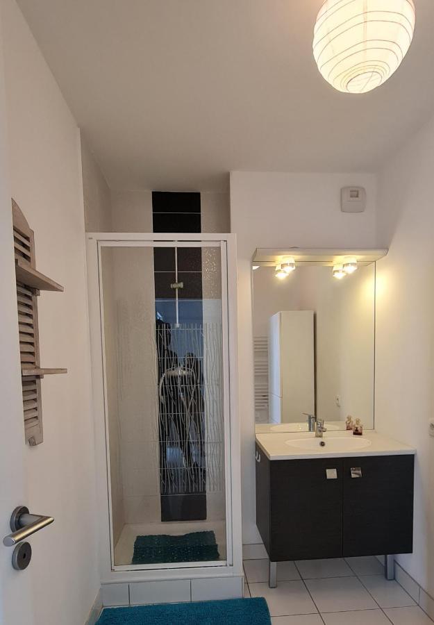 Appartement Devant La Plage Avec Piscine Конкарно Экстерьер фото